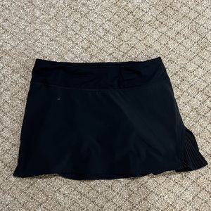 Lululemon Play off the Pleats Tennis Skirt - Size 6